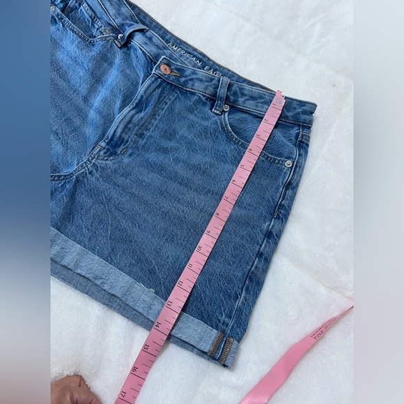 American Eagle Outfitters AE Highest Rise Mom denim Shorts size 12 - Picture 6 of 12